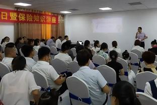 记者：中国、越南、乌兹别克斯坦三国足球赛10月份在西安举行